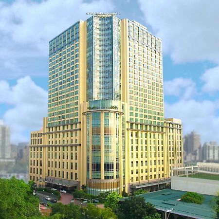 New Coast Hotel Manila Exterior foto The St. Paul University Building