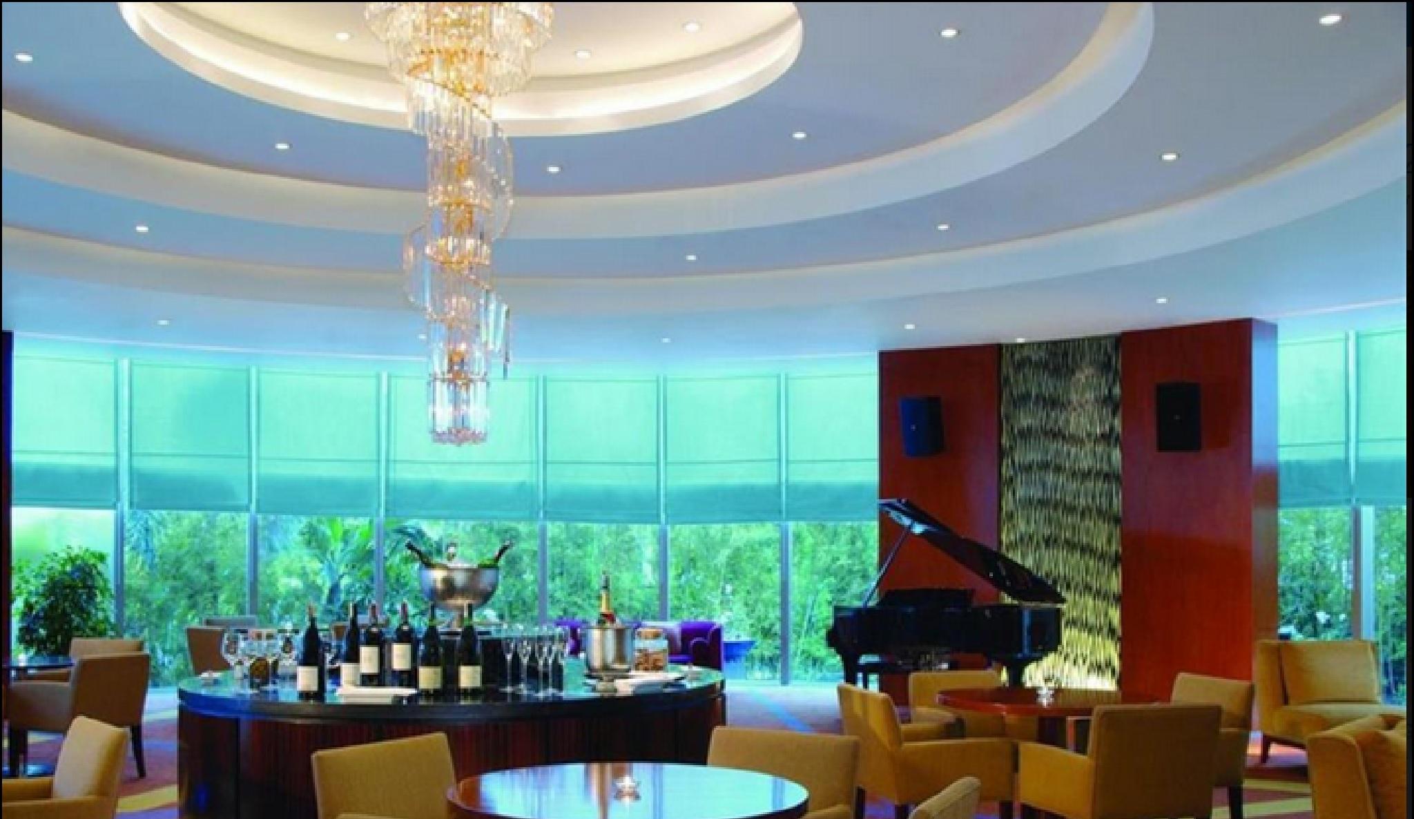 New Coast Hotel Manila Exterior foto The Club Lounge at Beijing Capital International Airport